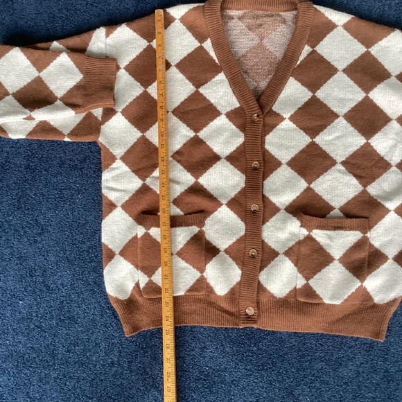 Cream and Brown Argyle Cardigan - Medium - Picture 4 of 8